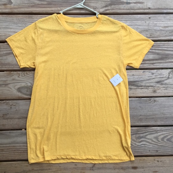 urban outfitters yellow shirt